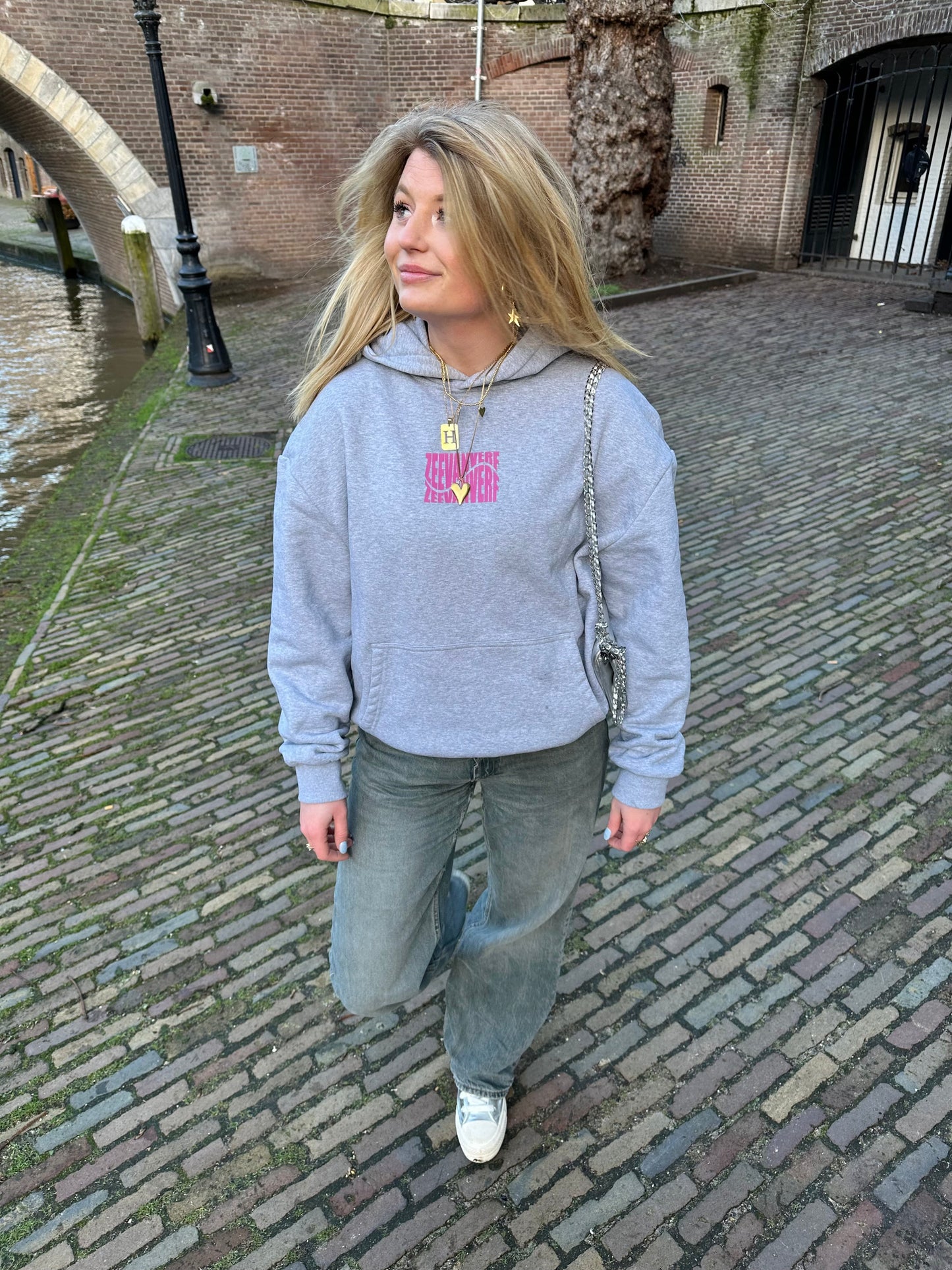 Crocodile Shark hoodie lichtgrijs