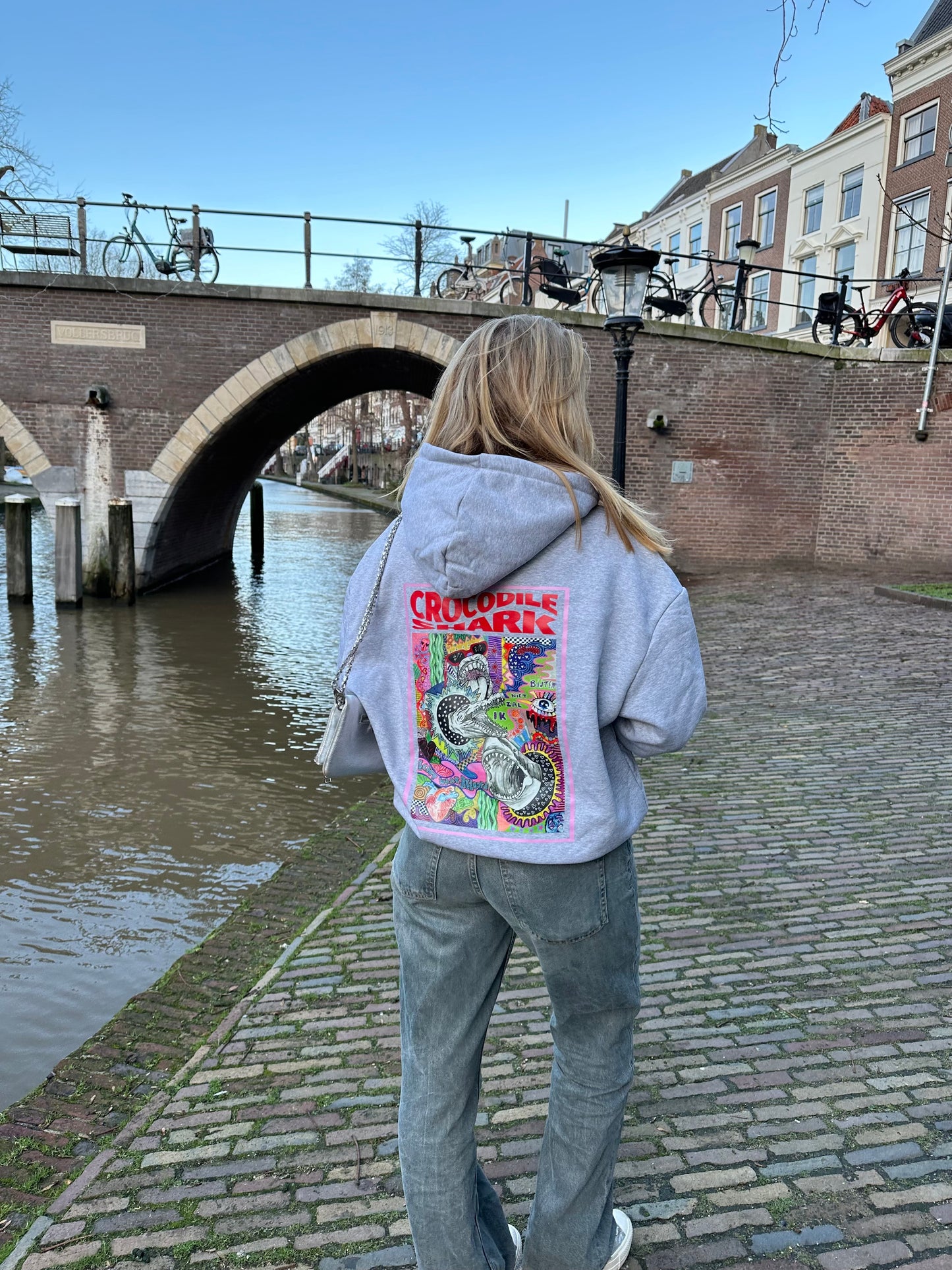 Crocodile Shark hoodie lichtgrijs